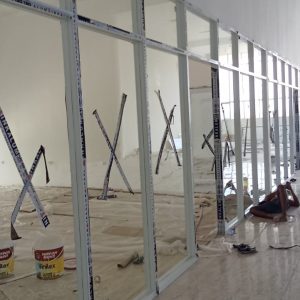 Model Partisi Kaca Aluminium