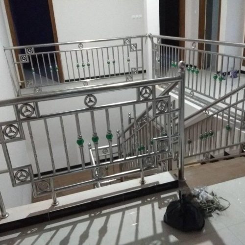 Railing Tangga Minimalis Modern