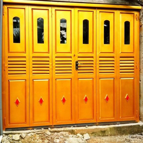 Pintu Lipat Garasi