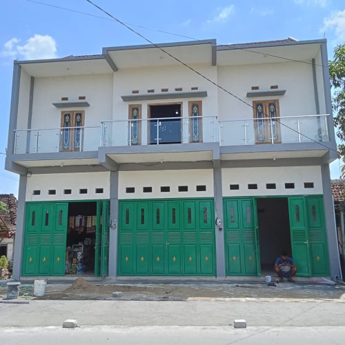 Balkon dengan Kaca Tempered Grobogan