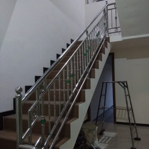 Jasa Railing Tangga Stainless Kudus (6) Jasa Railing Tangga Stainless Kudus