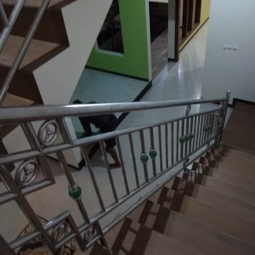 Jasa Railing Tangga Stainless Kudus